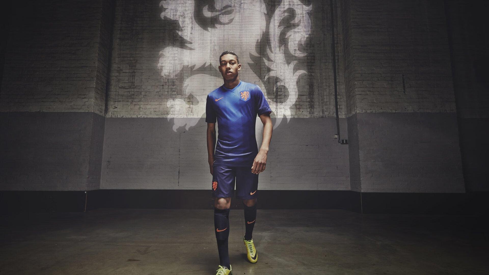 意媒曝后防线动荡,凯利或告别尤文,基维奥尔成新目标,球队重建计划浮出水面